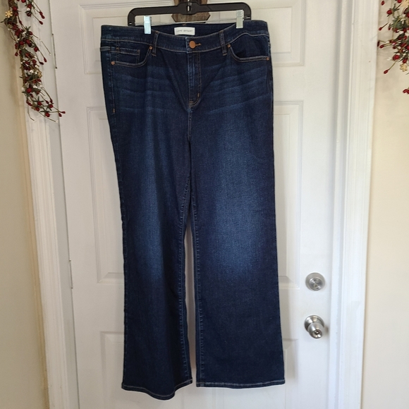 (903) Lane Bryant Woman's Plus Size Stright Leg Blue Jeans, Size: 22 Color: Blue - Picture 2 of 16